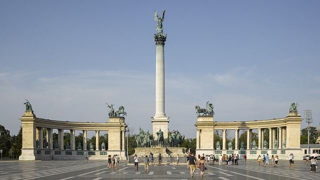 Heroes' Square, Budapest